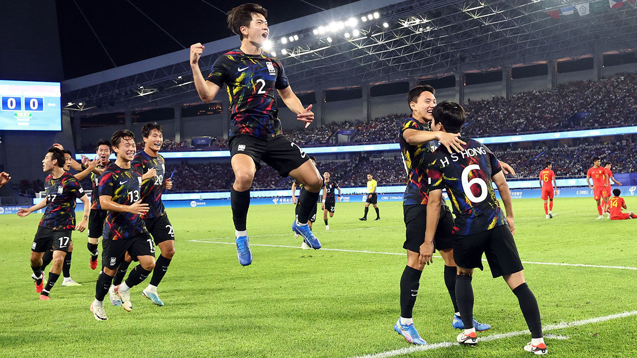 우주베키스탄, 한국 남자 축구 준결승전에서 맞붙는다!