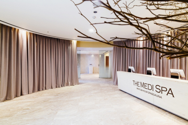더 리버사이드호텔의 남성전용 24시간 스파&사우나 ‘더 메디스파’ 프론트